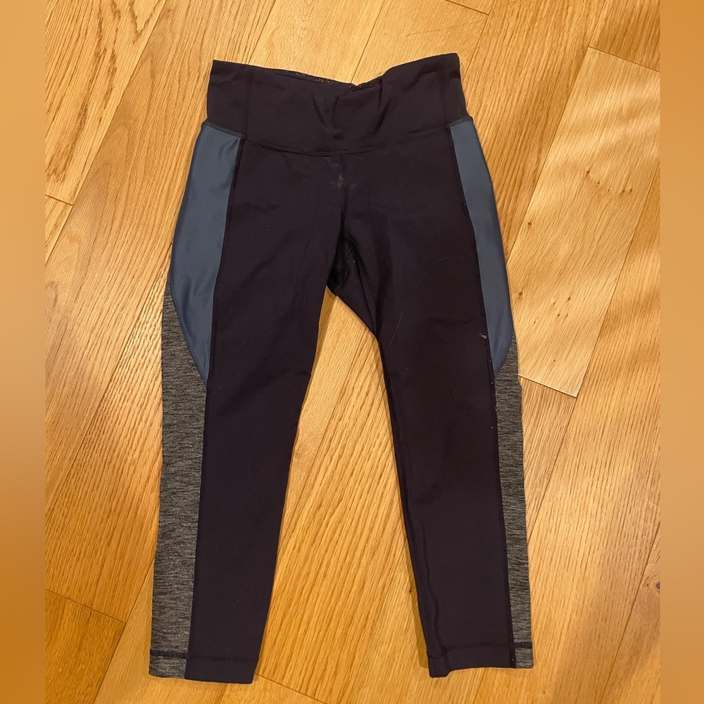 Athleta 3 quater leggings